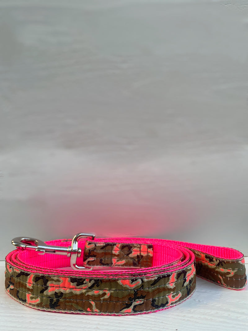 Neon Pink Traditional Camo Leash
